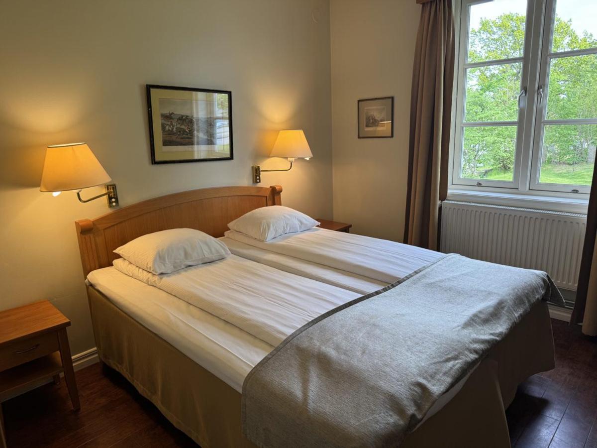 Hotel Tanum Gestgifveri 타넘셰드 외부 사진